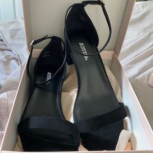 Size 11 JustFab Dress Sandal